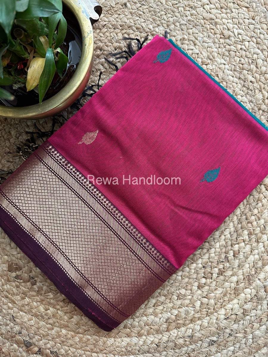 Butta Pallu Zari Border Maheshwari Saree