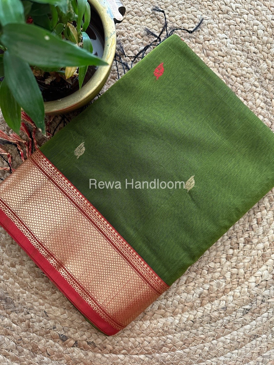 Butta Pallu Zari Border Maheshwari Saree