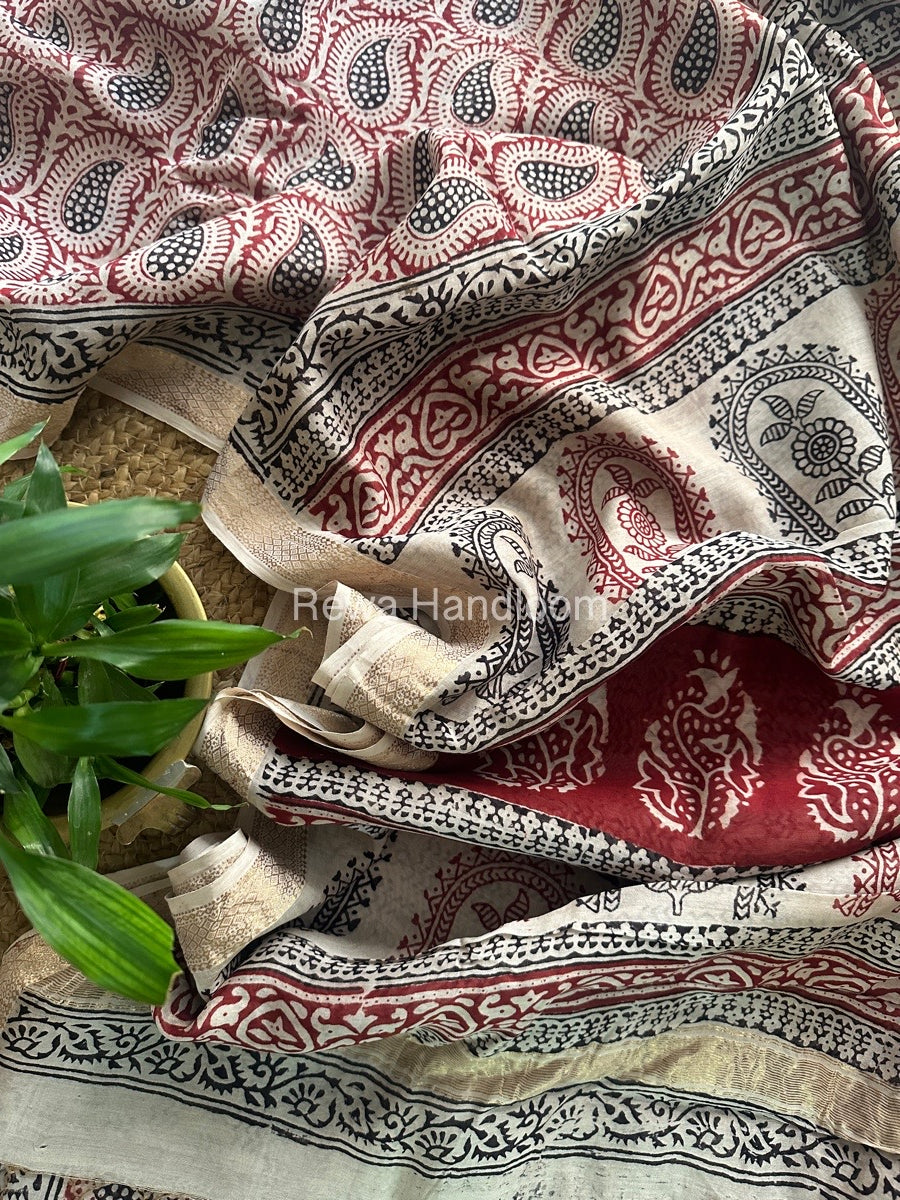 Maheshwari White Red Bagh Print Small Border Saree MTBS031