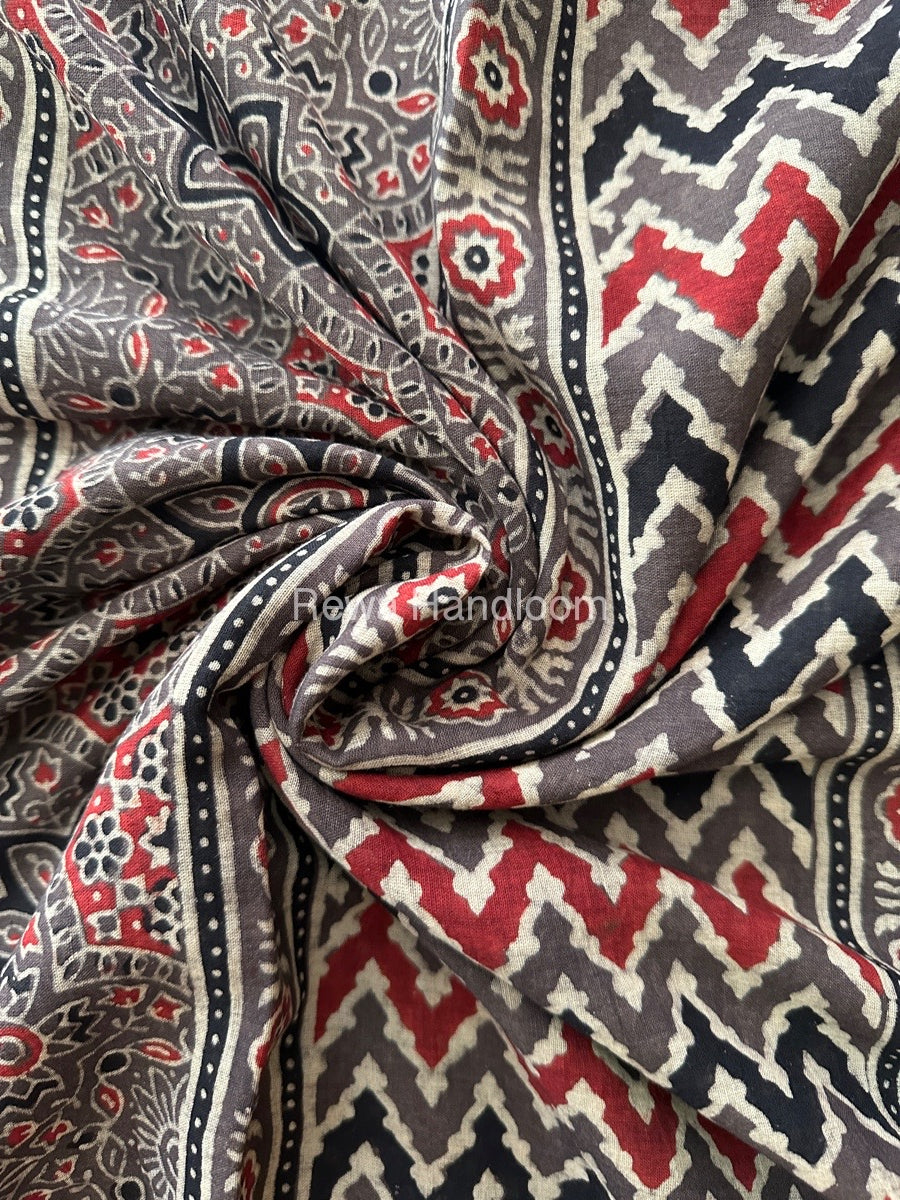 Grey Ajark Print Cotton Saree AJP012