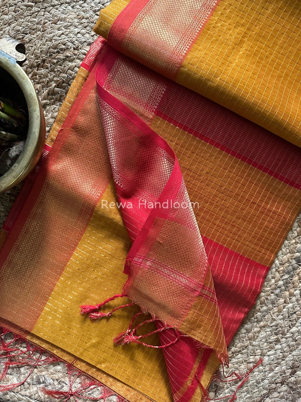 Maheshwari Zari Checks Saree