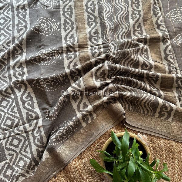 Maheshwari Dabu Print Suits and Sarees – A Blend of Tradition & Handcrafted Elegance