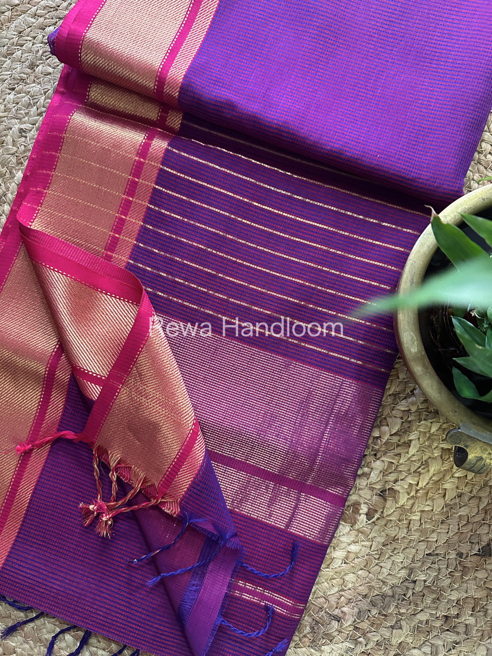Maheshwari Self Checks Body Saree | Rewa Handloom