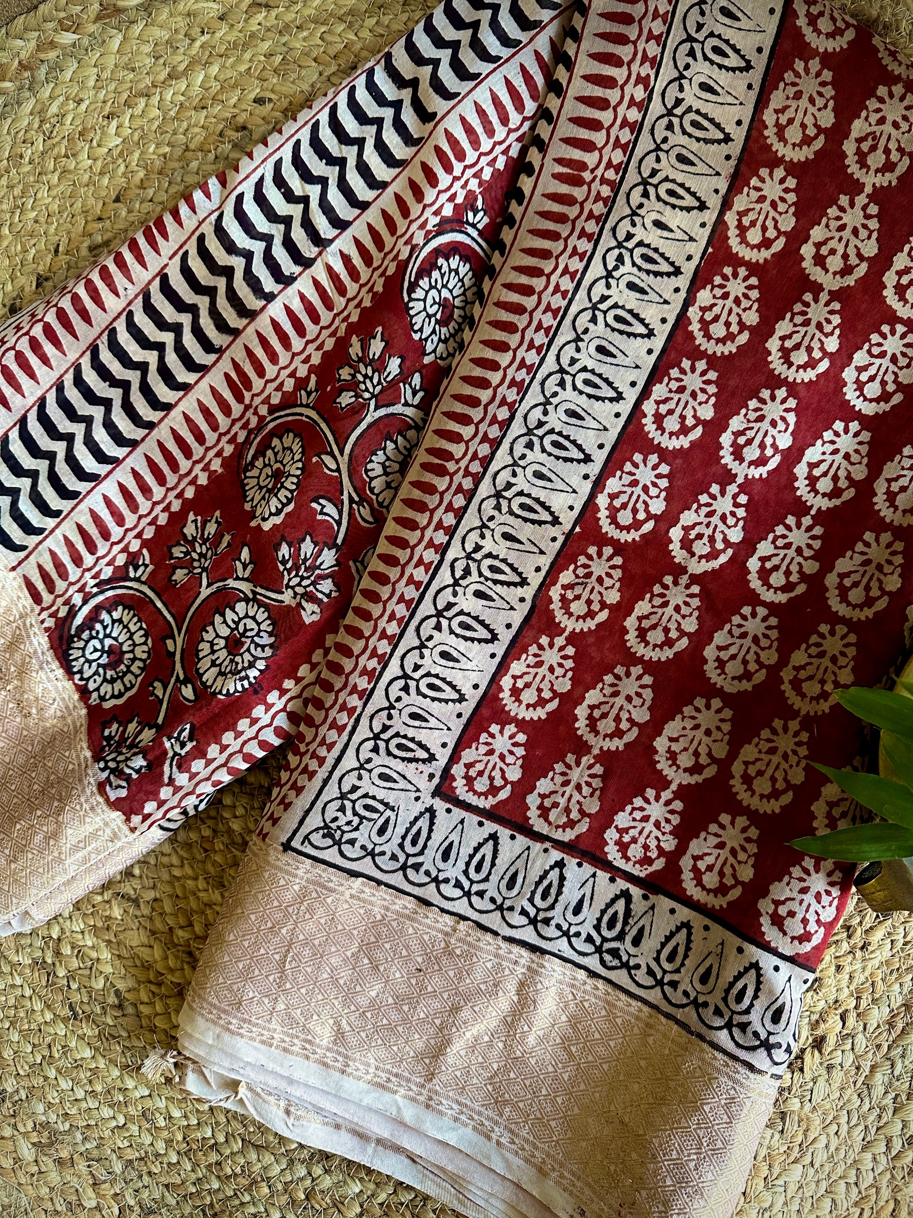 Maheshwari Red - White Bagh Print Saree