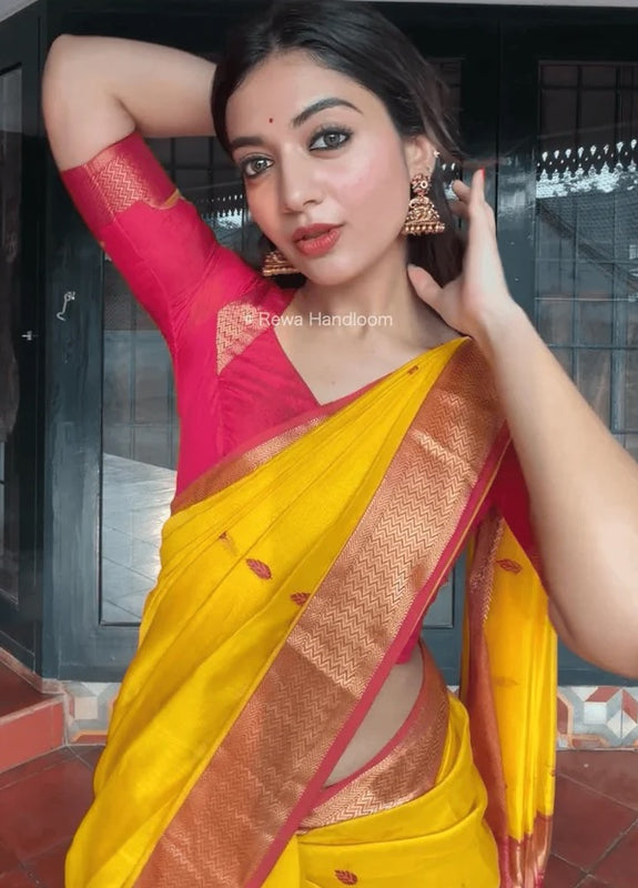 Maheshwari Yellow Flower Butti Saree Rewa Handloom