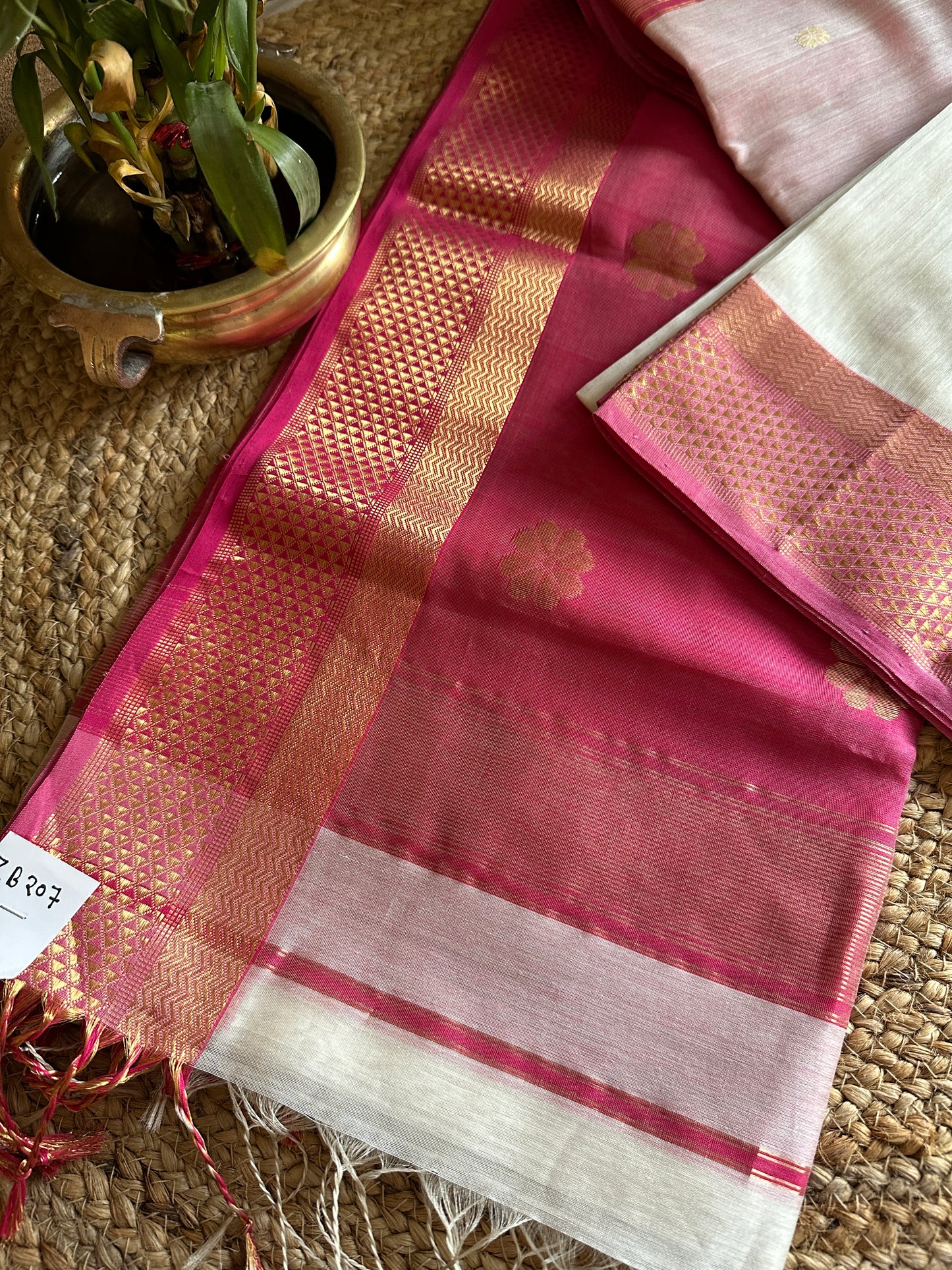  Flower Motifs ~ Maheshwari Saree