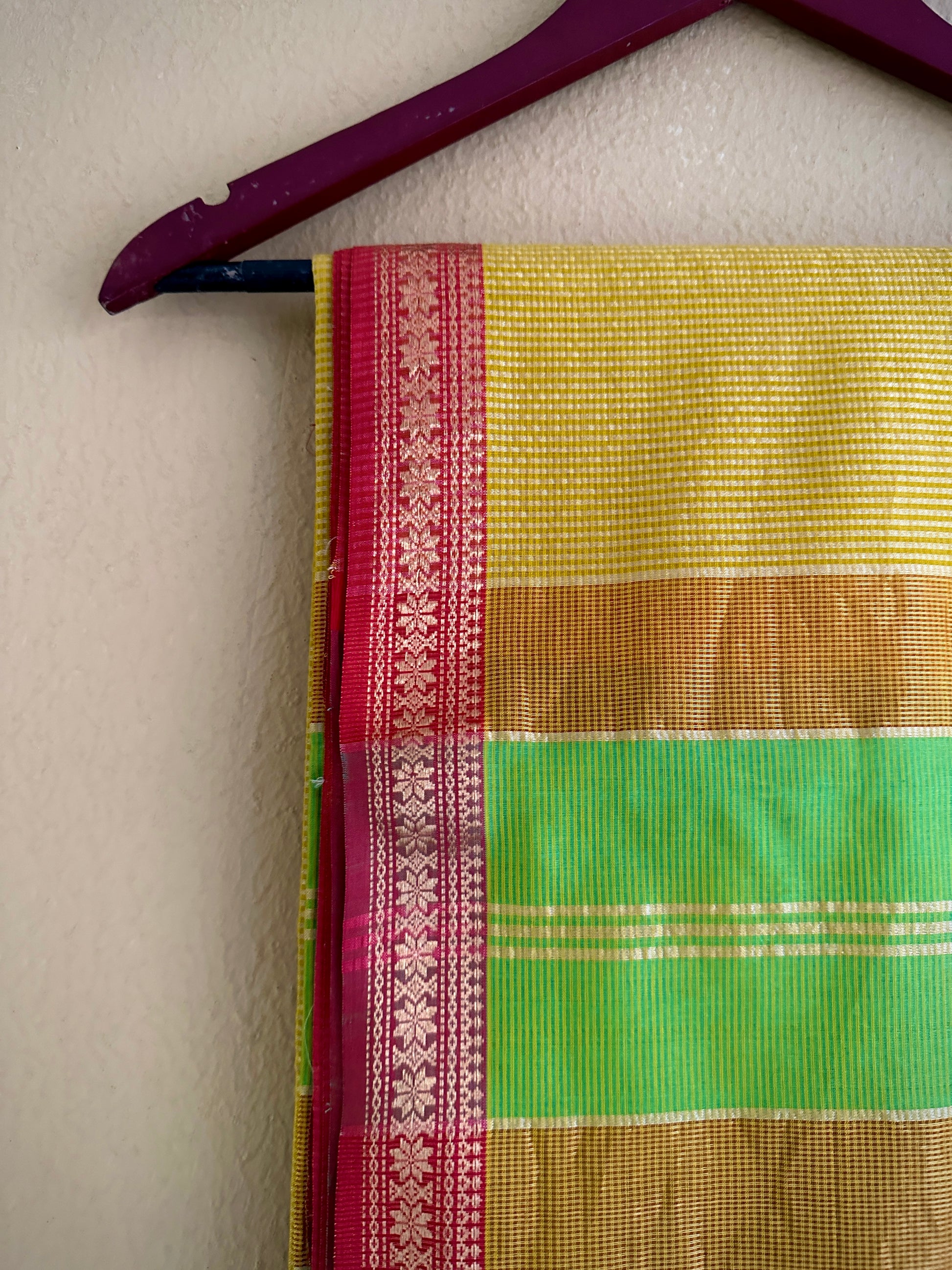 Maheshwari Yellow Green Garbha Reshami Silk Sarees