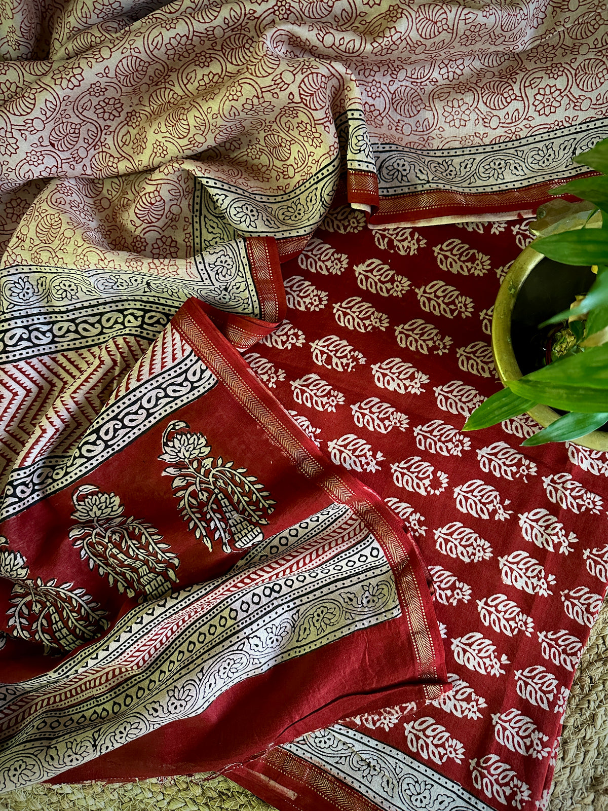 Maheshwari Red White Bagh Print Suit