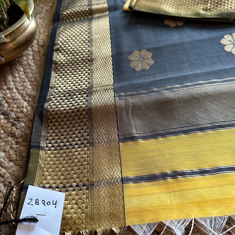Yellow Black Flower Motifs ~ Maheshwari Saree