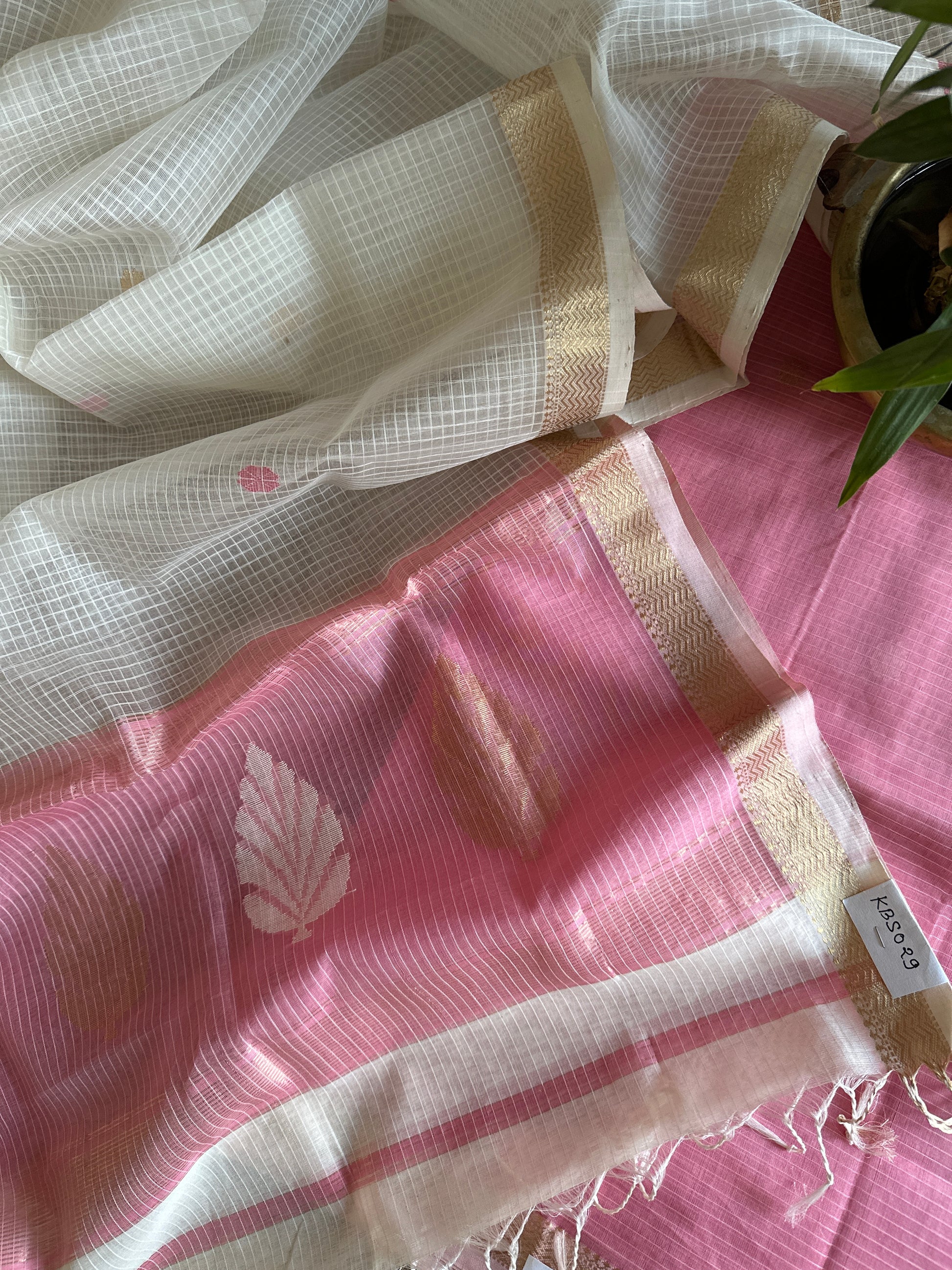 Maheshwari Pink - White Katan Motifs Top Dupatta Sets