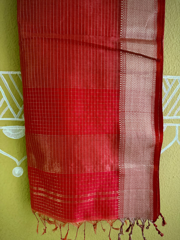 Maheshwari Rani Pink ~ Silver Zari Checkered Silk Saree