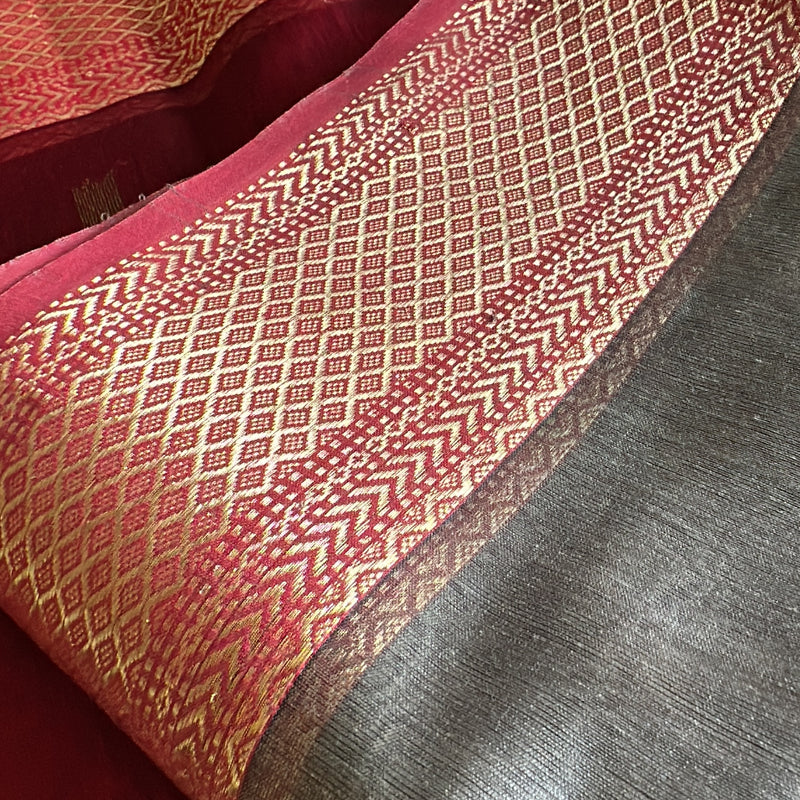 Cement Grey Motifs ~ Maheshwari Saree