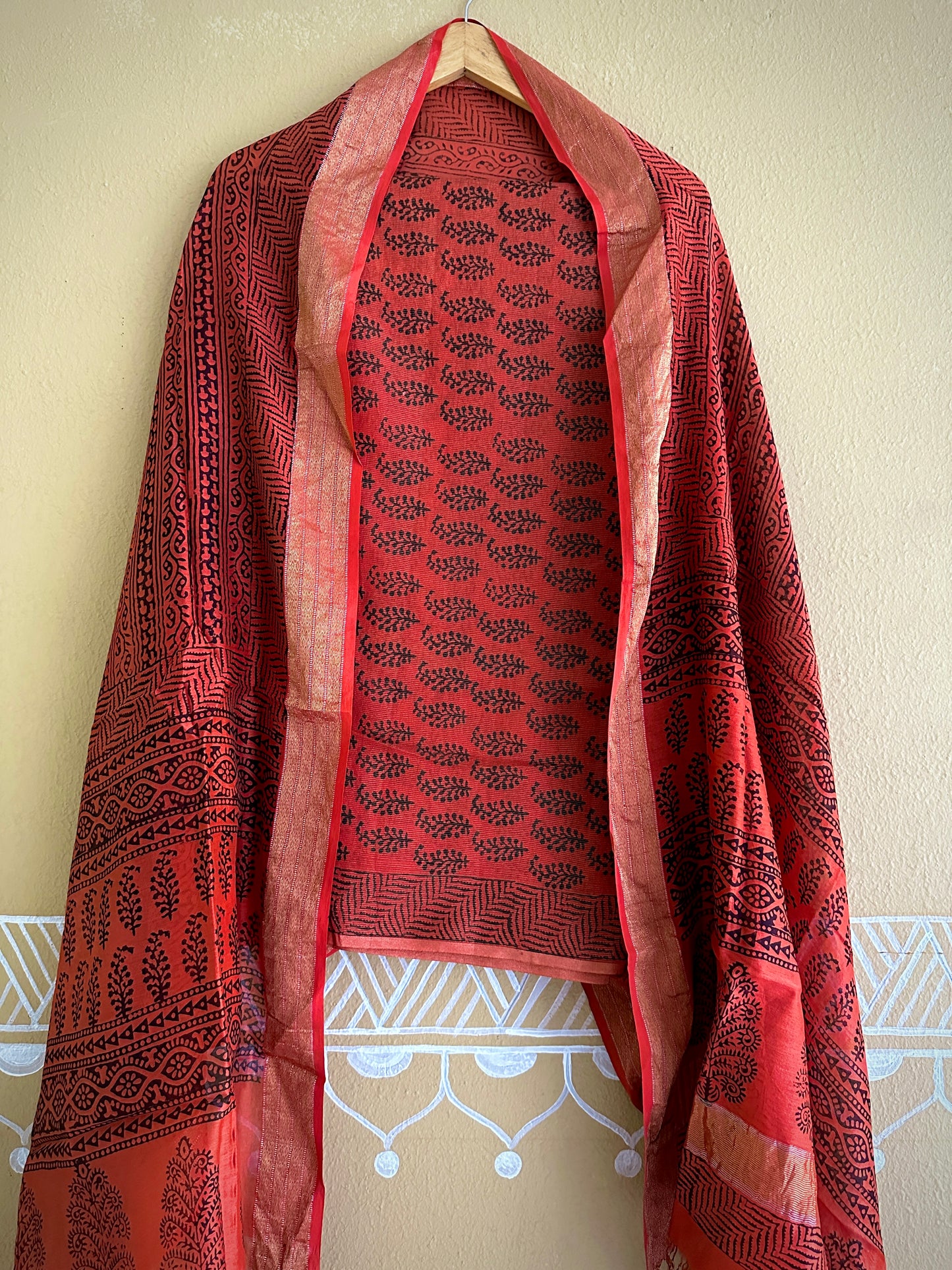 Maheshwari Tissue Bagh Print Suit