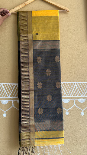 Yellow Black Flower Motifs ~ Maheshwari Saree