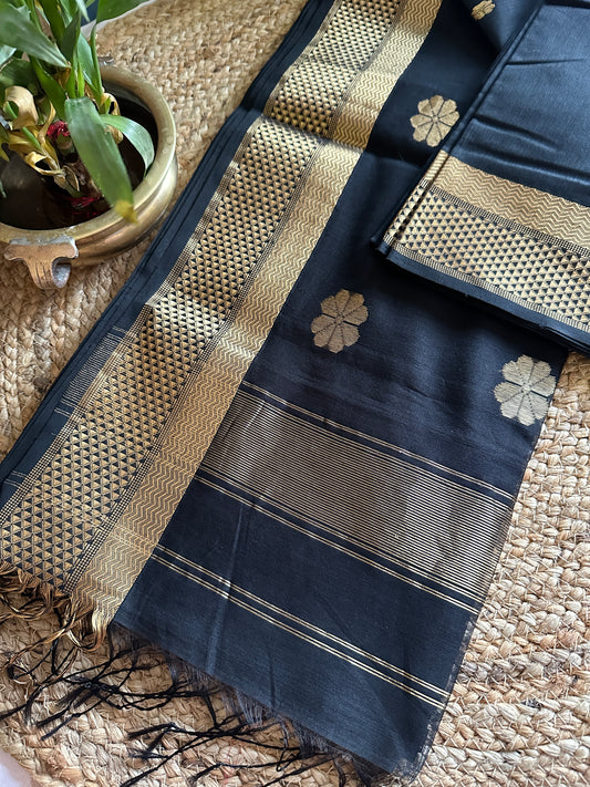  Flower Motifs ~ Maheshwari Saree
