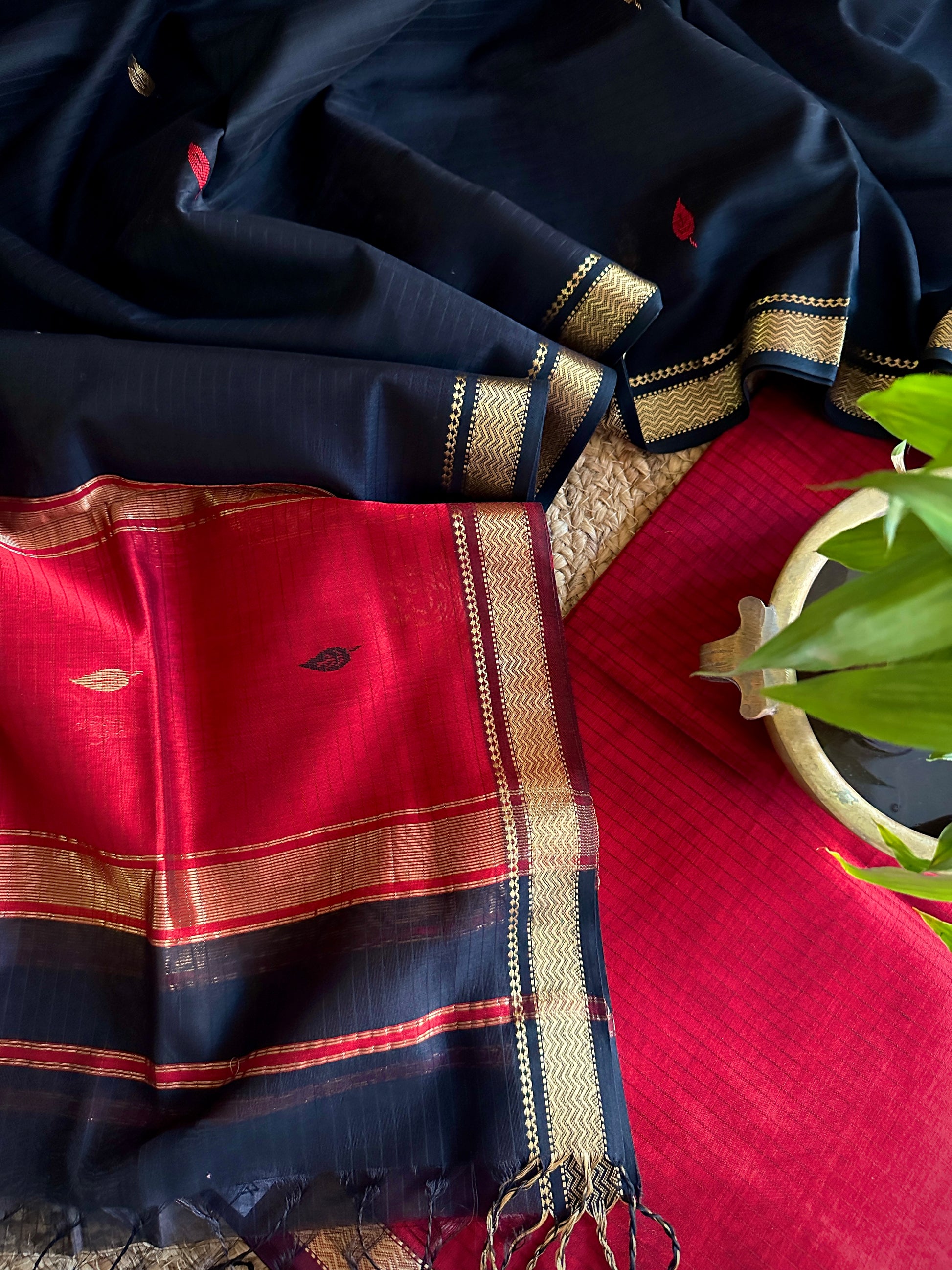 Maheshwari Red- Black Motifs Top Dupatta Sets PST04