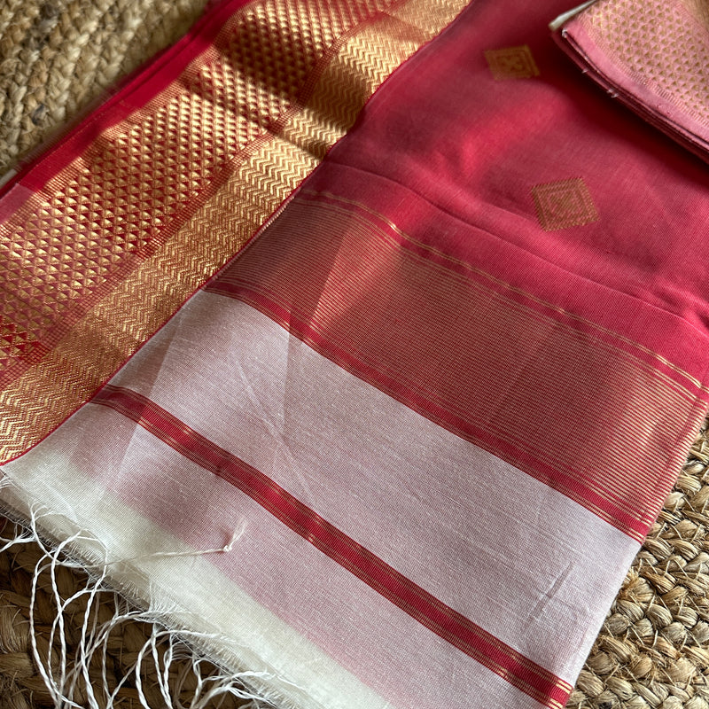 White Red Flower Motifs ~ Maheshwari Saree