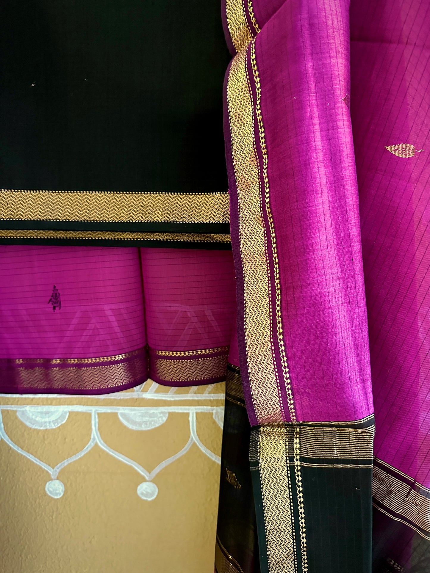 Maheshwari Magenta Black  Motifs Top Dupatta Sets