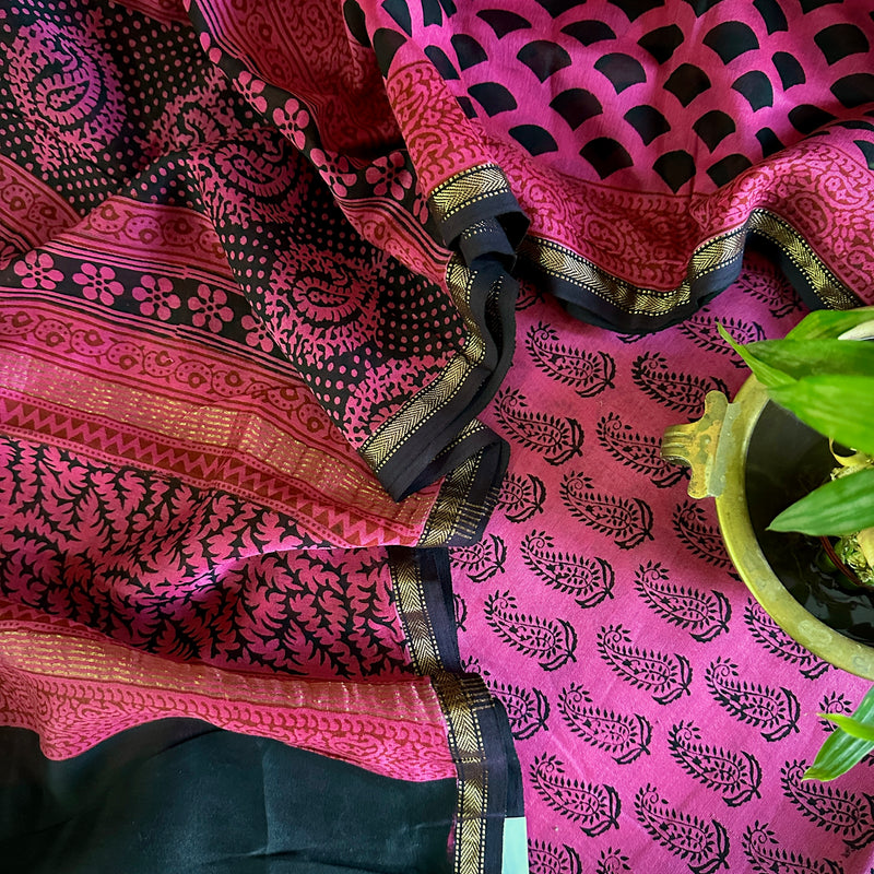 Maheshwari Gulabi Black Bagh Print Suit.