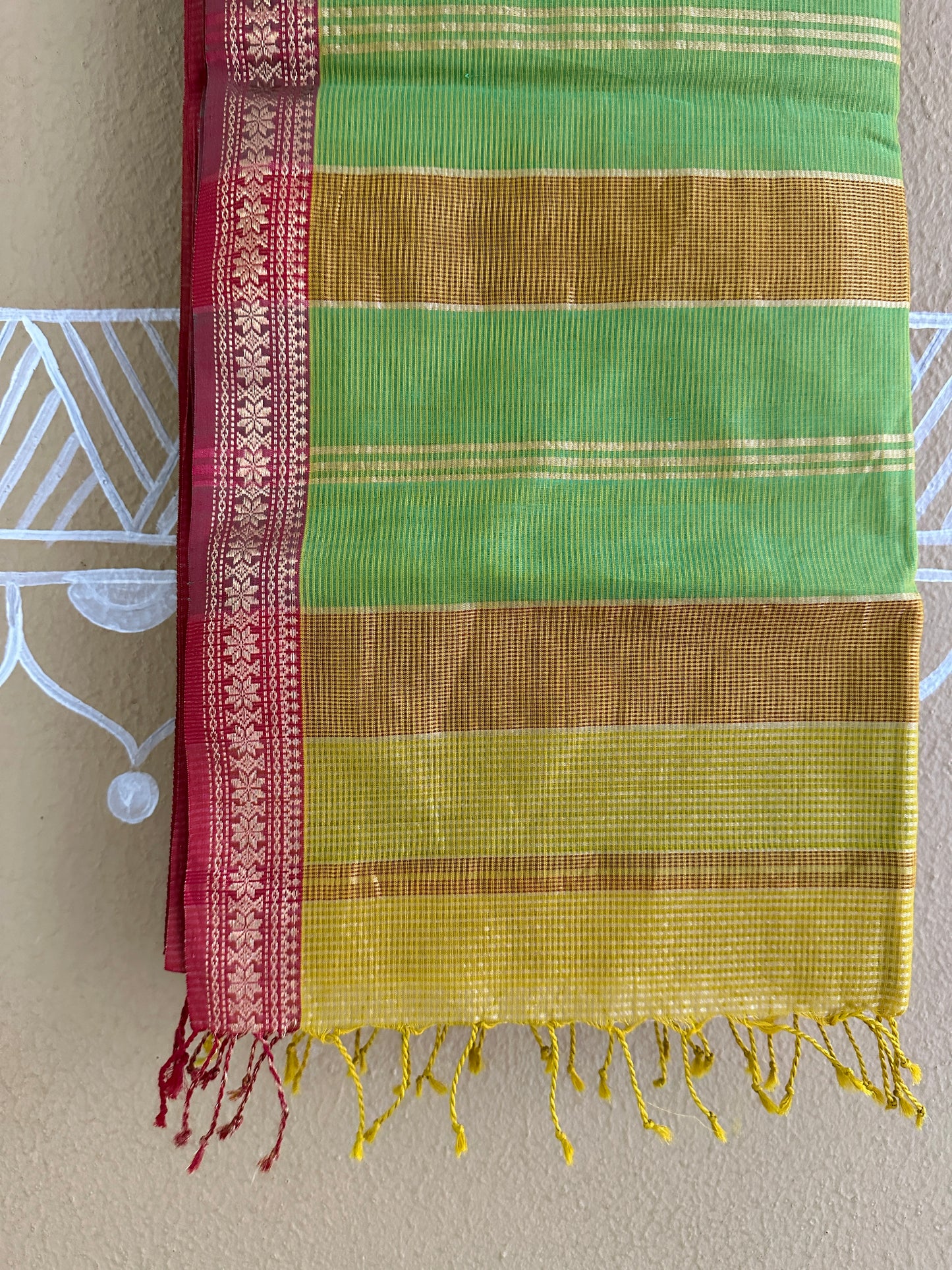 Maheshwari Yellow Green Garbha Reshami Silk Sarees