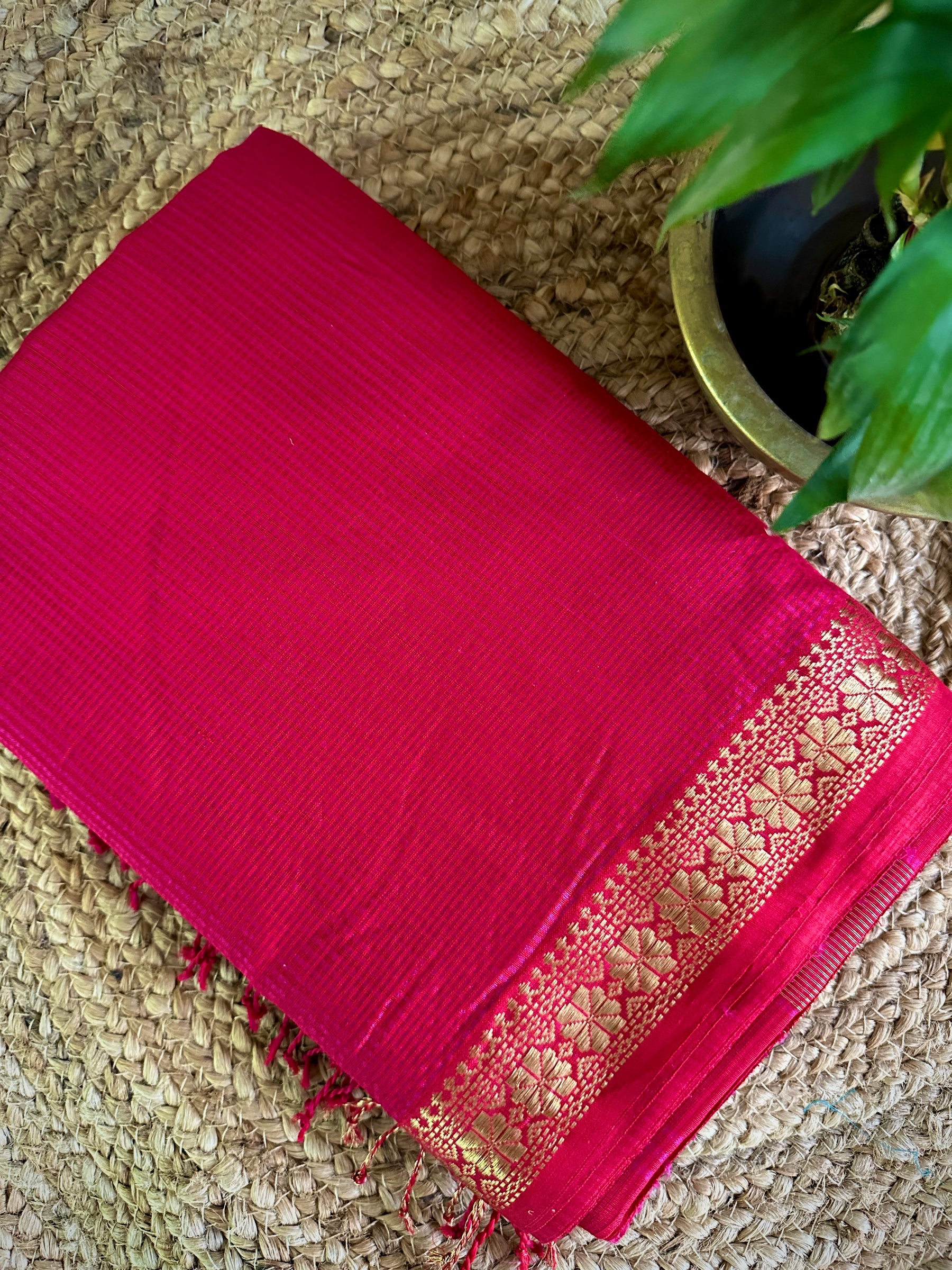 Maheshwari Garbha Reshami Silk Sarees