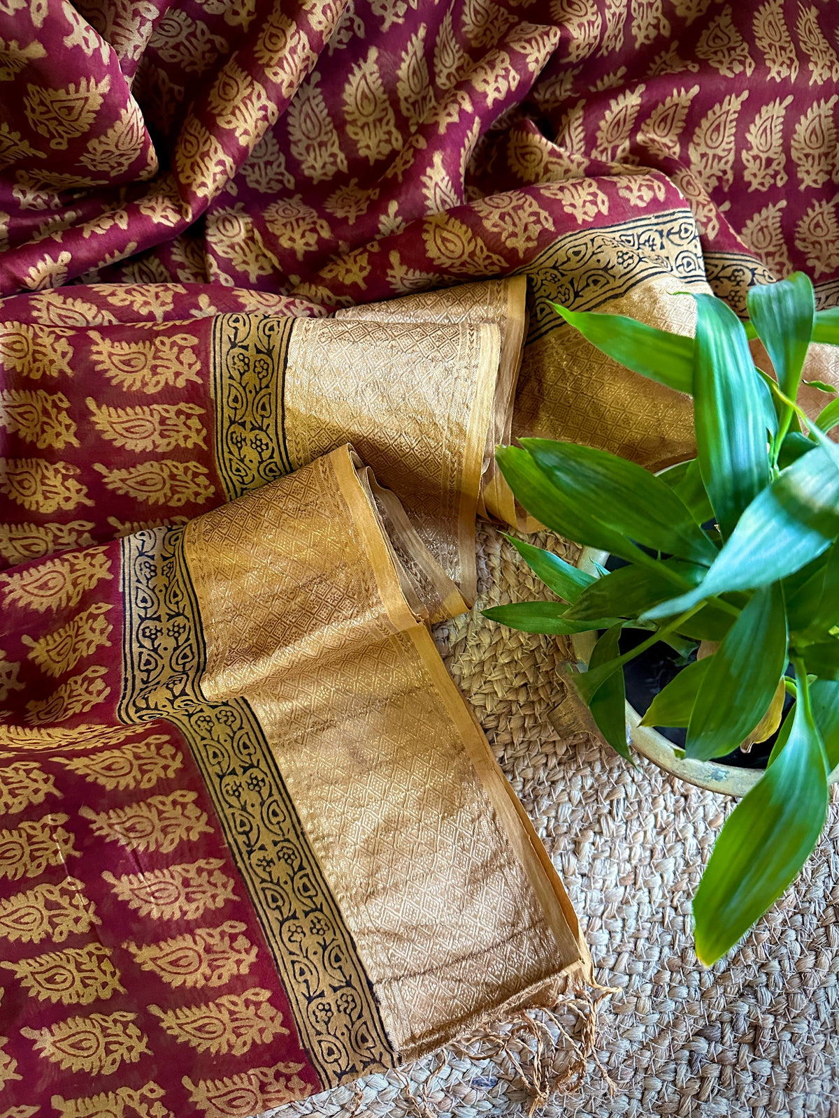 Red - Natural Dyed Maheshwari Silk Bagh Print Saree 04