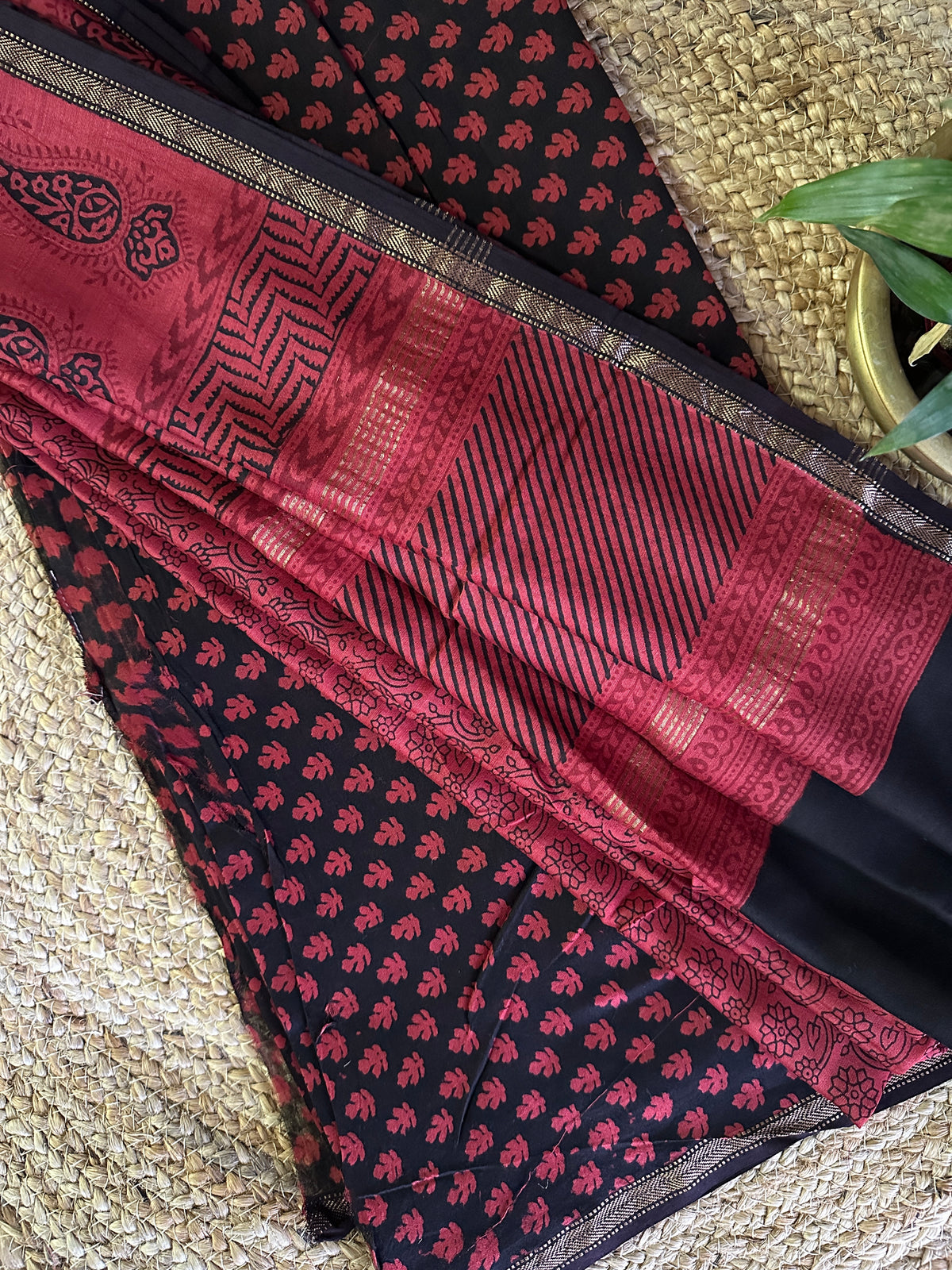 Maheshwari Red Black Bagh Print Suit