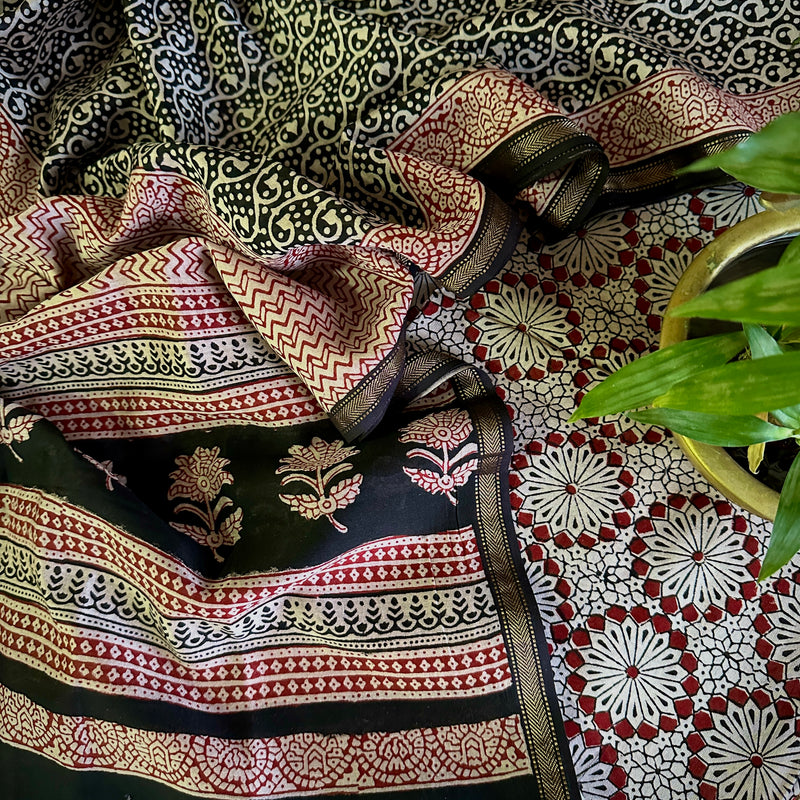 Maheshwari Red Black Bagh Print Suit