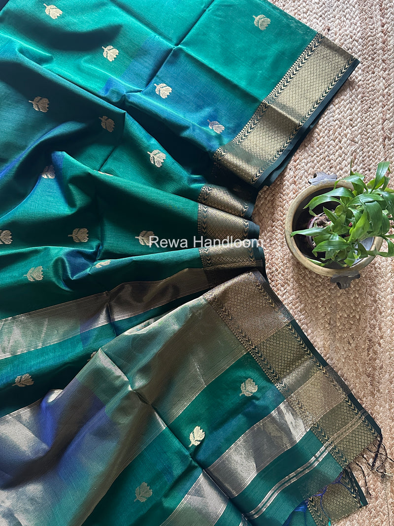 Maheshwari Dark Green Lotus Shaded Butta Saree SLB025