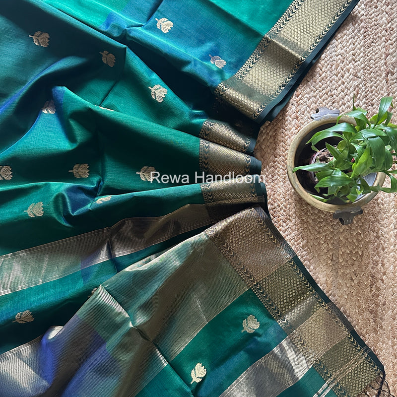 Maheshwari Dark Green Lotus Shaded Butta Saree SLB025