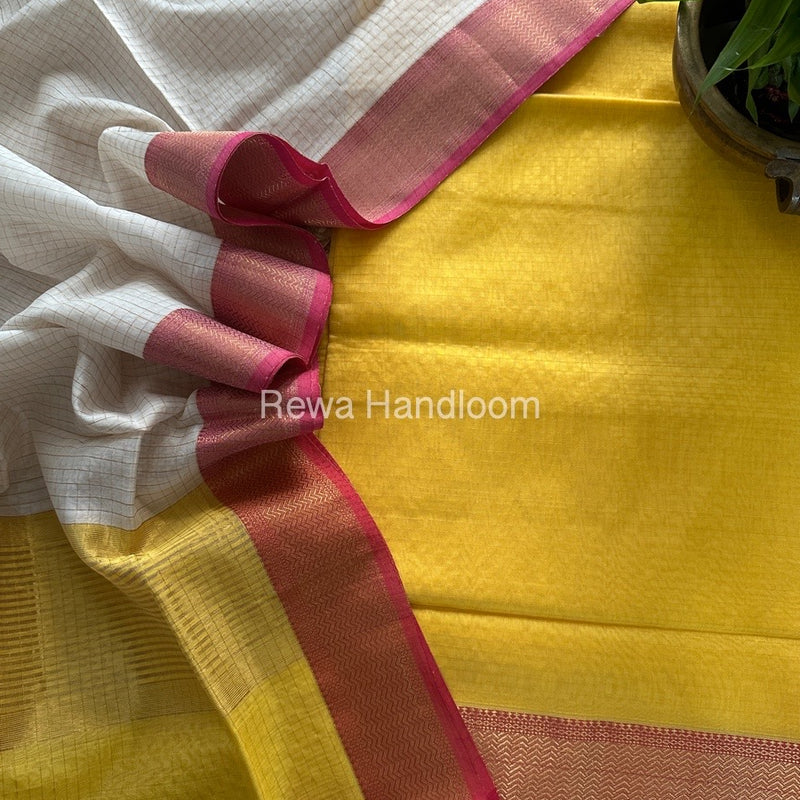 Maheshwari Zari Checks Suit