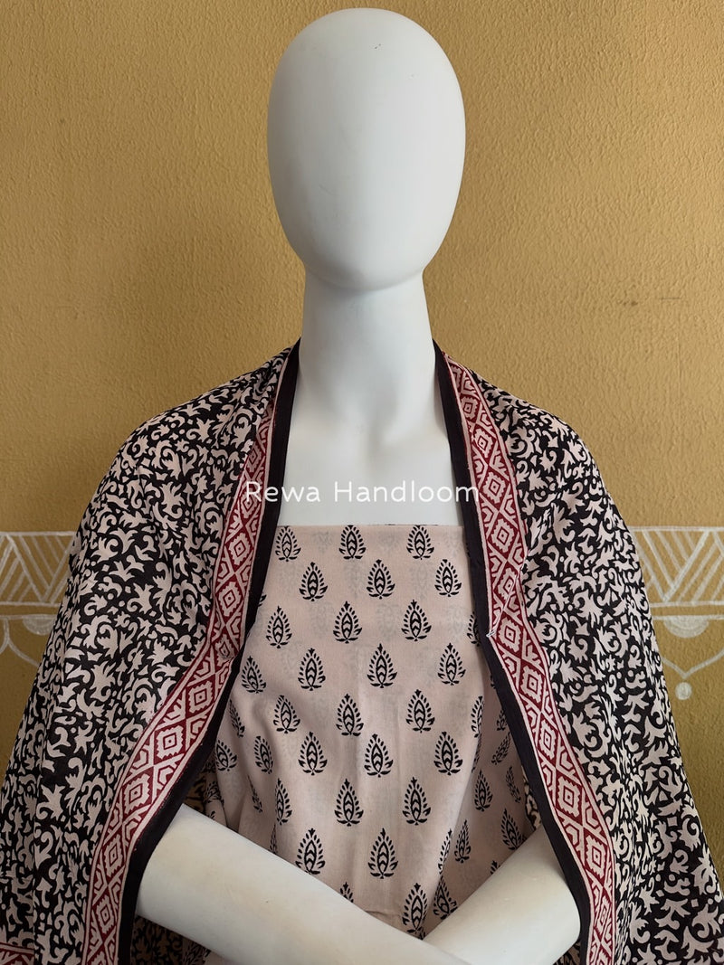 White-Black Bagh Print Cotton Suit BGCSJ0182