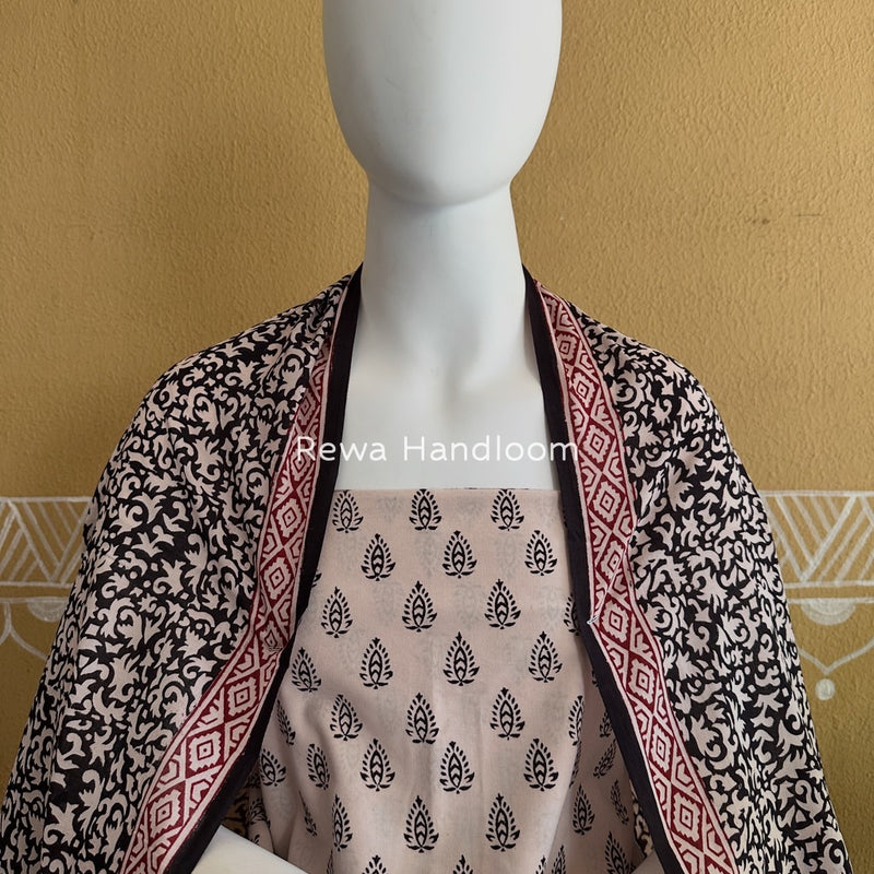 White-Black Bagh Print Cotton Suit BGCSJ0182
