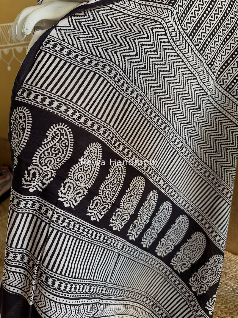 White-Black Bagh Print Cotton Suit BGCSJ0213
