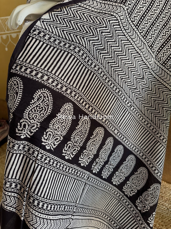 White-Black Bagh Print Cotton Suit BGCSJ0213