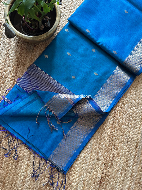 Maheshwari Shaded Butti Saree