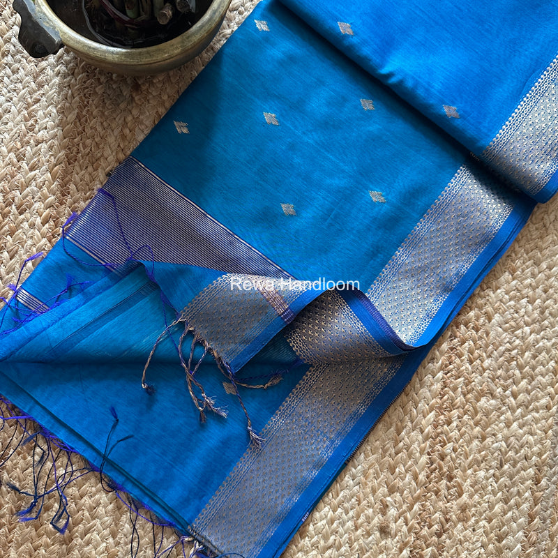 Maheshwari Shaded Butti Saree