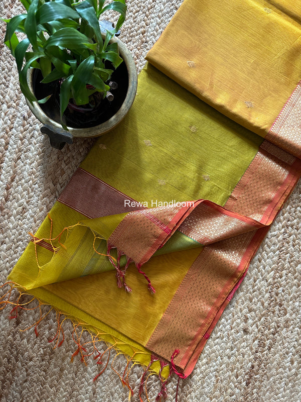 Maheshwari Shaded Butti Saree