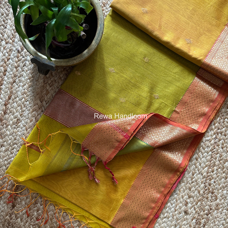Maheshwari Shaded Butti Saree