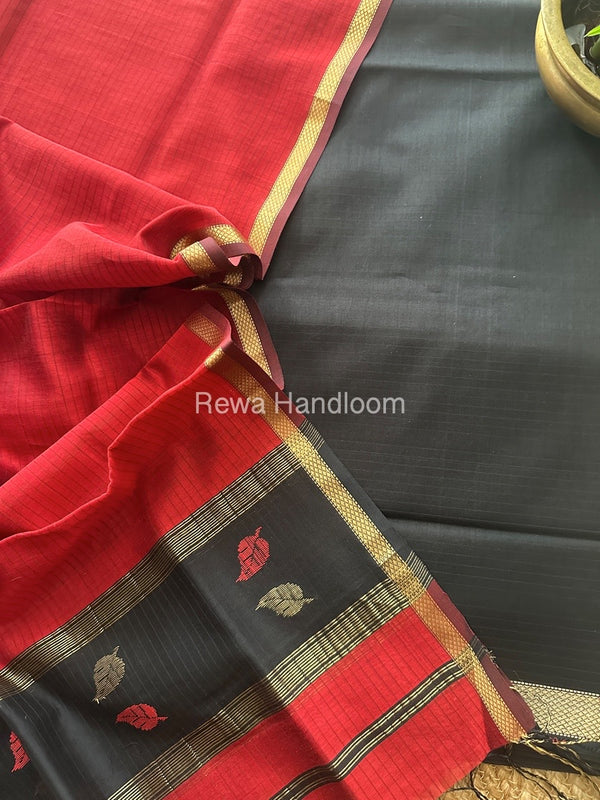 Maheshwari Motifs Top-Dupatta Set