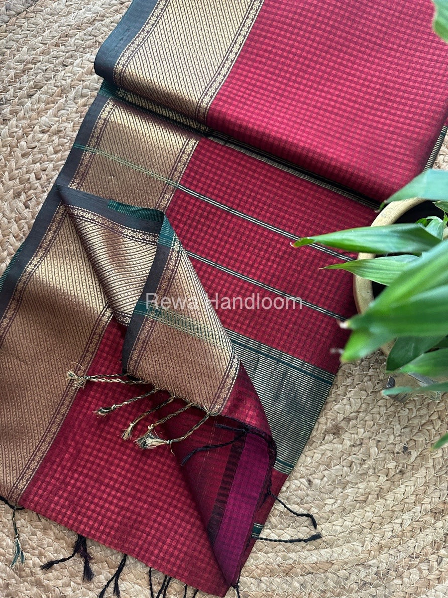 Exclusive Maheswari Maroon 75% Silk Saree SS09