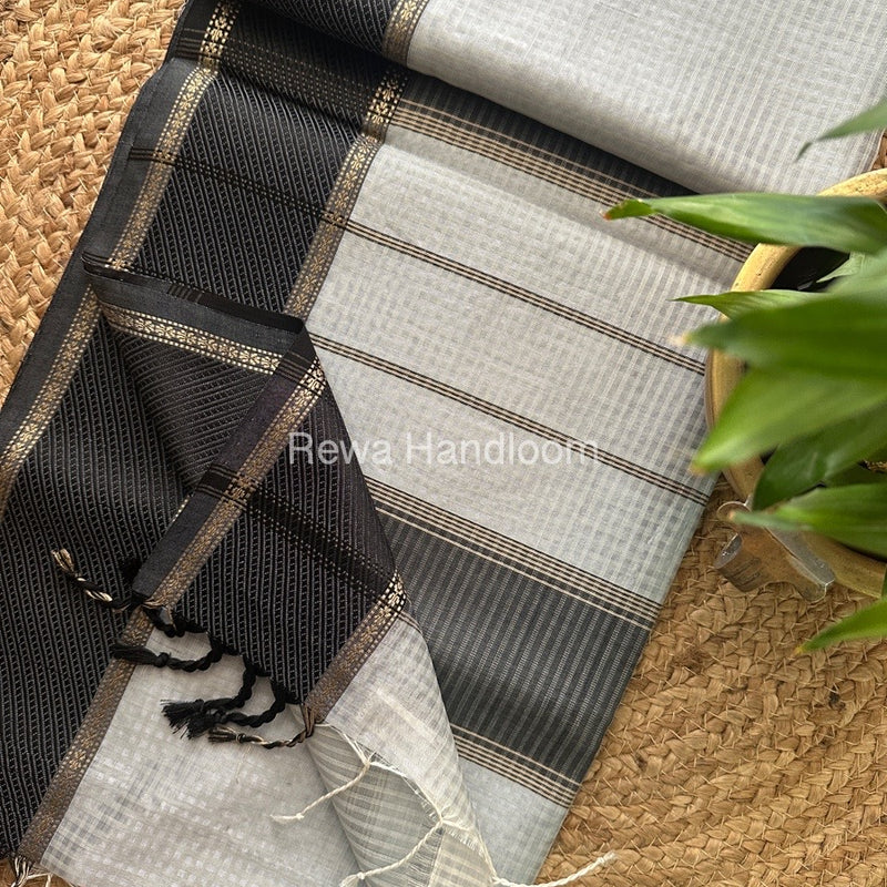 Exclusive Maheswari Grey 75% Silk Saree SS07