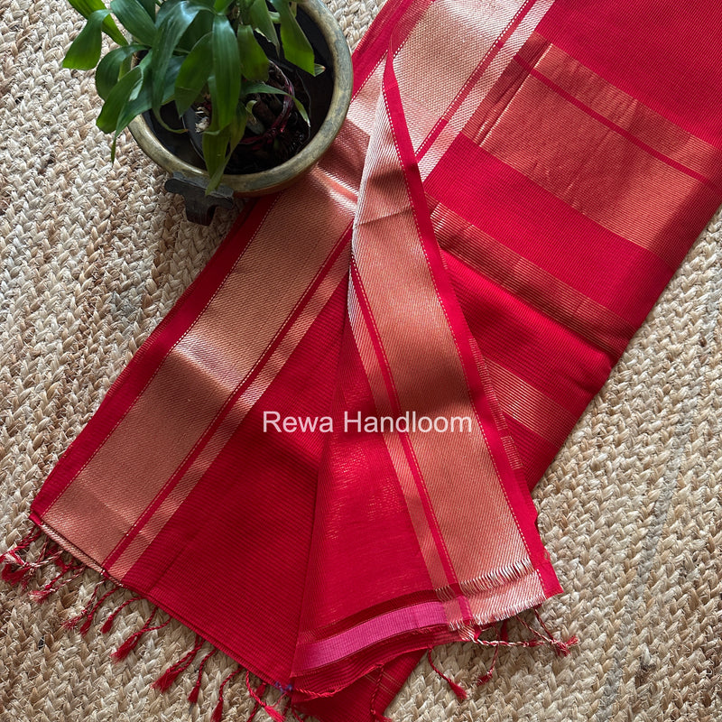 Exclusive Maheswari Self Checks Red Saree MCS078
