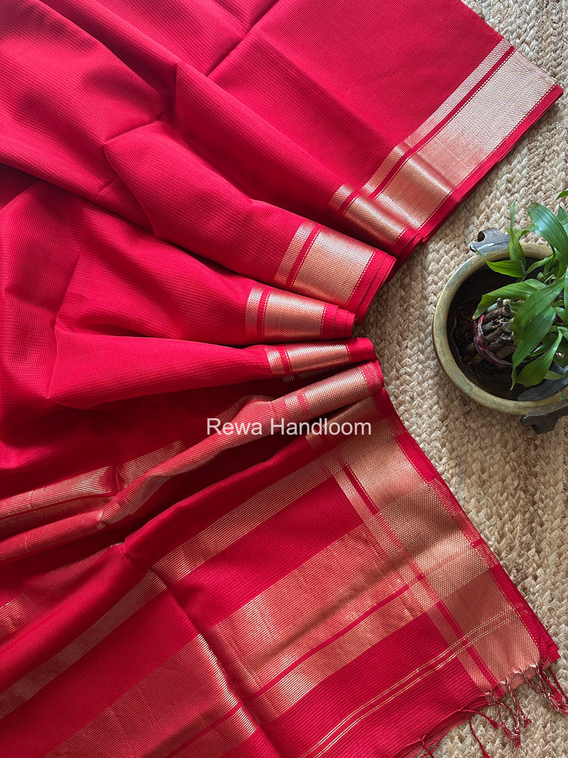 Exclusive Maheswari Self Checks Red Saree MCS078
