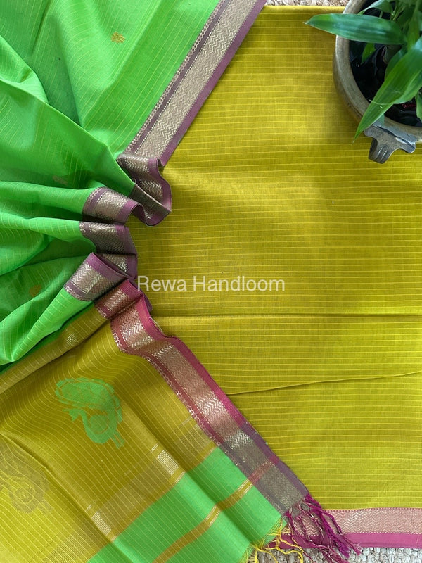 Maheshwari Buta-Buti Top-Dupatta Set