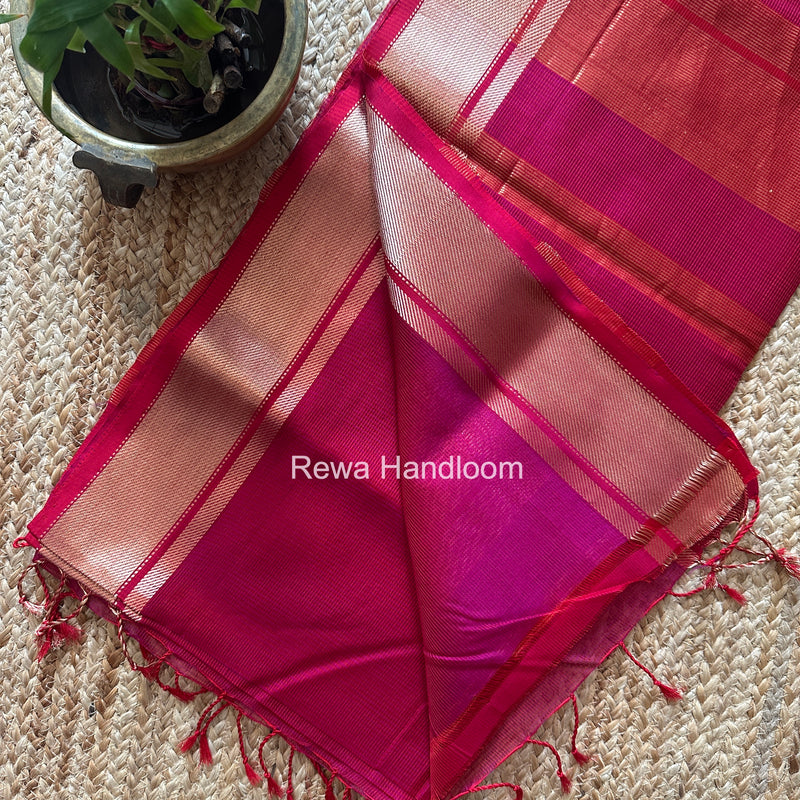 Exclusive Maheswari Self Checks Rani Pink Saree MCS080