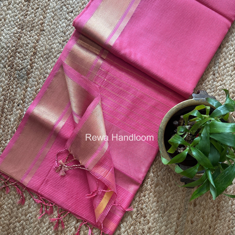 Exclusive Maheswari Self Checks Saree