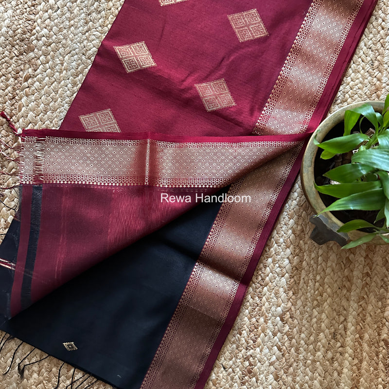 Black Butta Pallu Zari Border Maheshwari Saree DBTS03