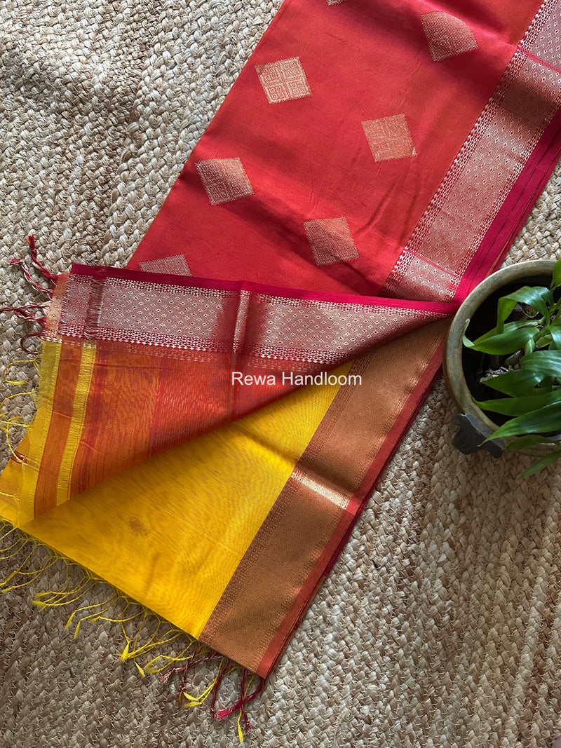 Yellow Butta Pallu Zari Border Maheshwari Saree DBTS01