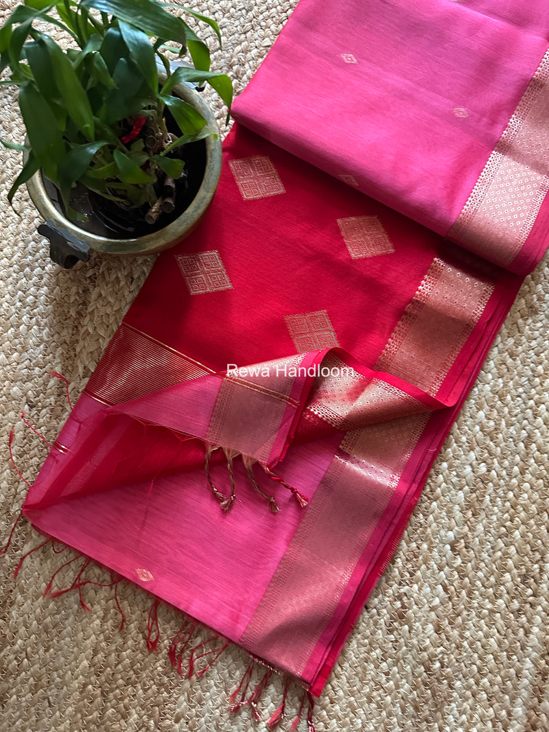 Butta Pallu Zari Border Maheshwari Saree